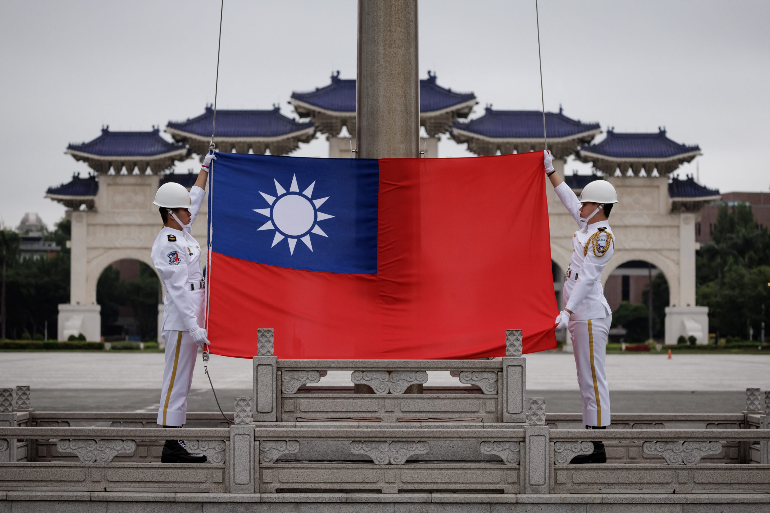 Malacañang eases Taiwan visit ban for most officials