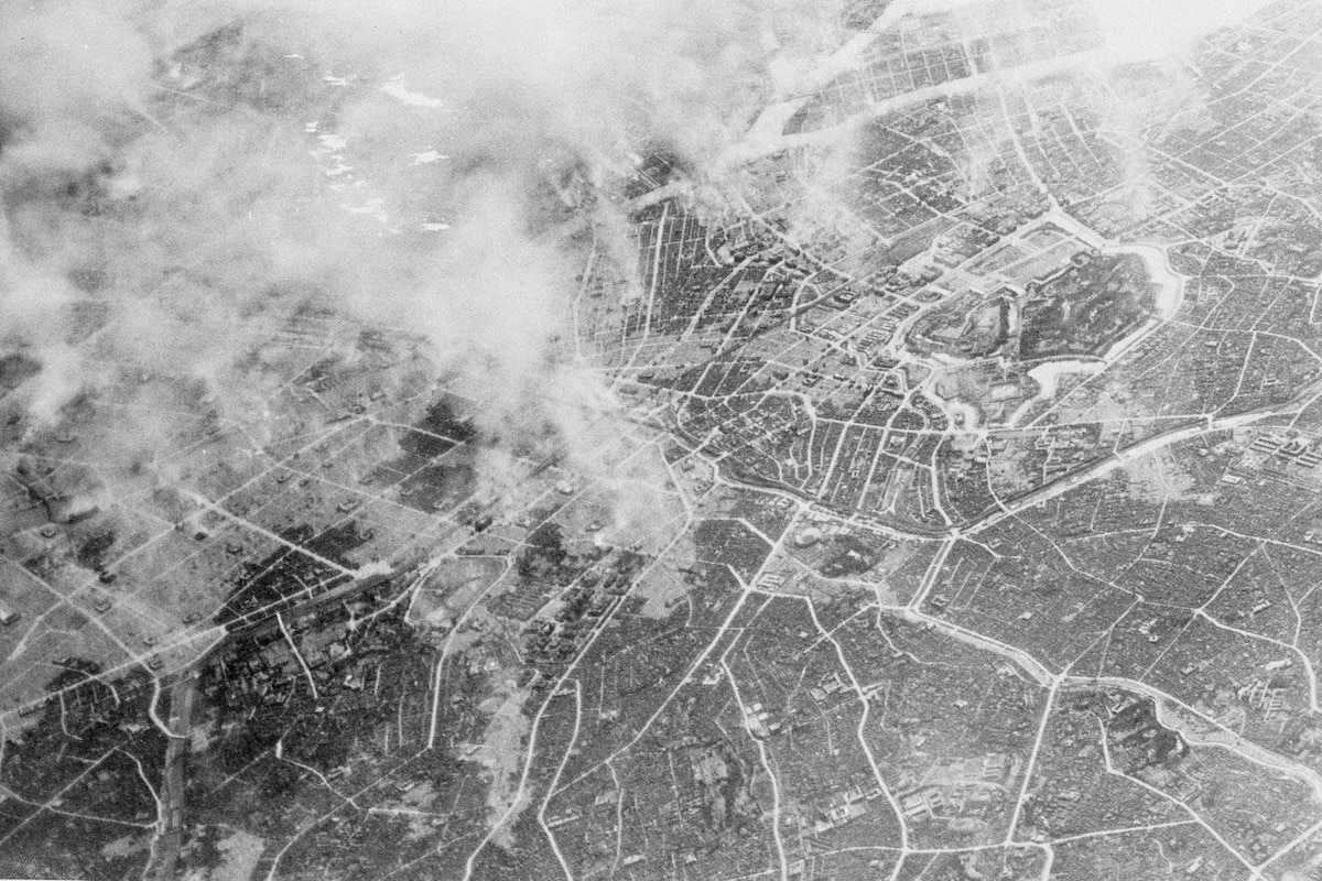 PHOTO: Aerial view of Tokyo after 1945 firebombing