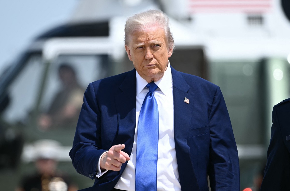 Trump heads for Saudi Arabia on major Middle East tour