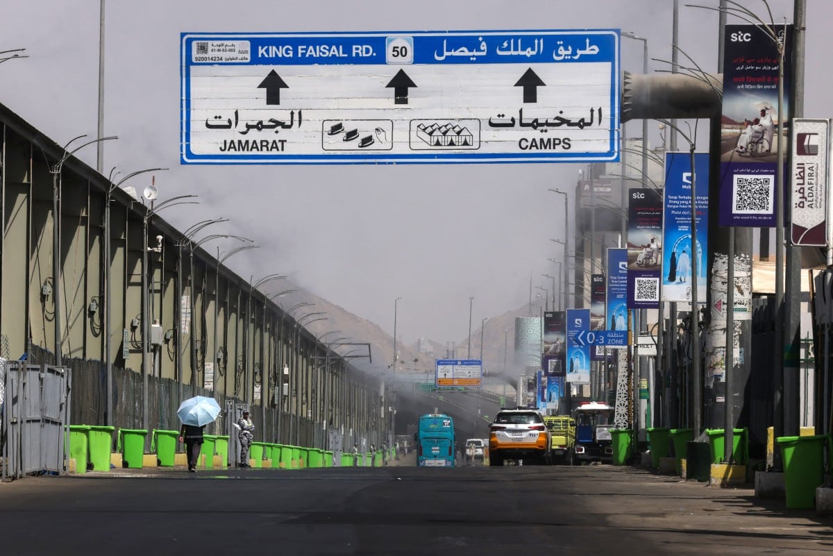 Million-plus pilgrims to begin hajj under blazing sun