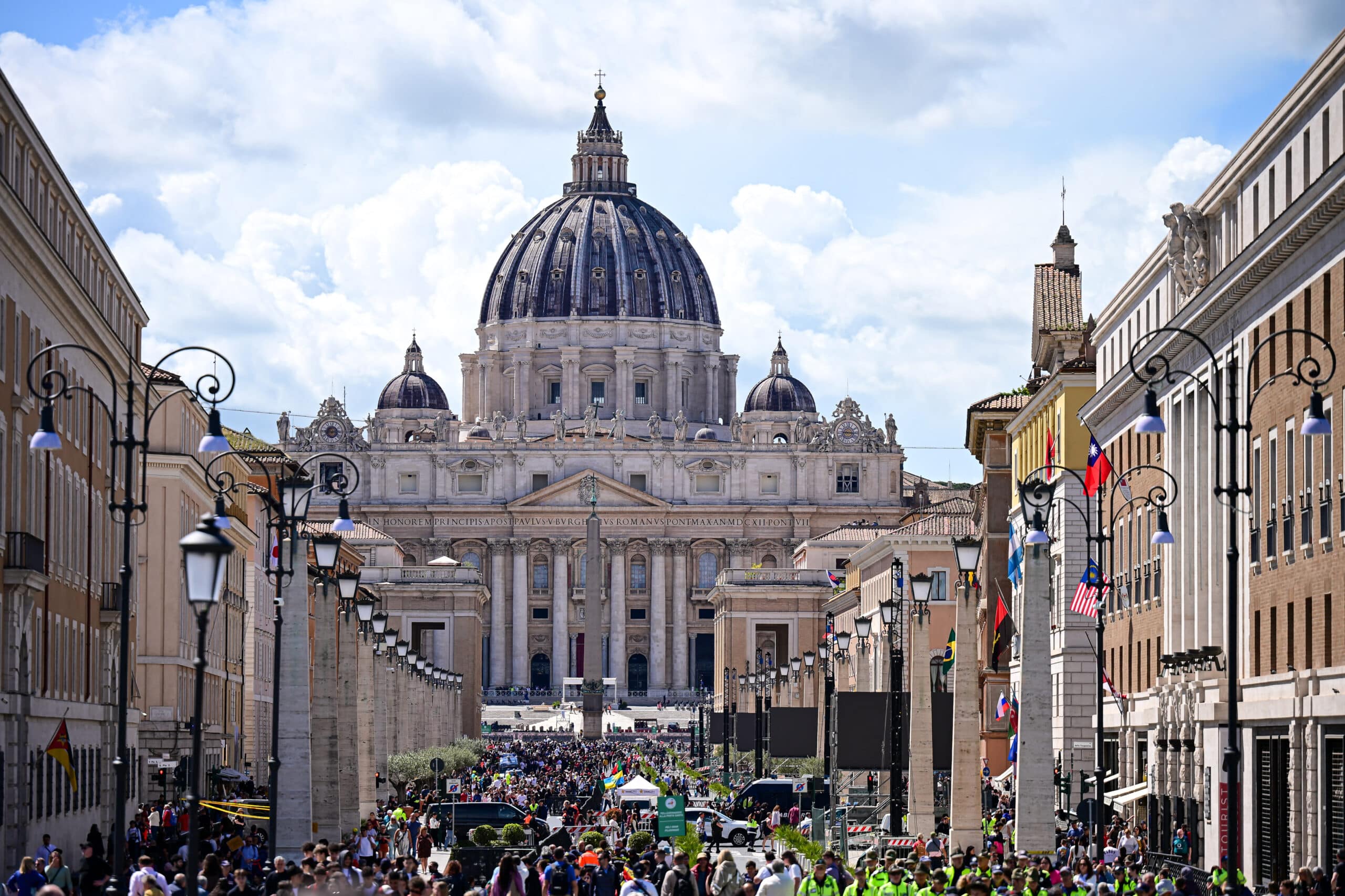 Huge crowds at Vatican ahead of Pope’s funeral