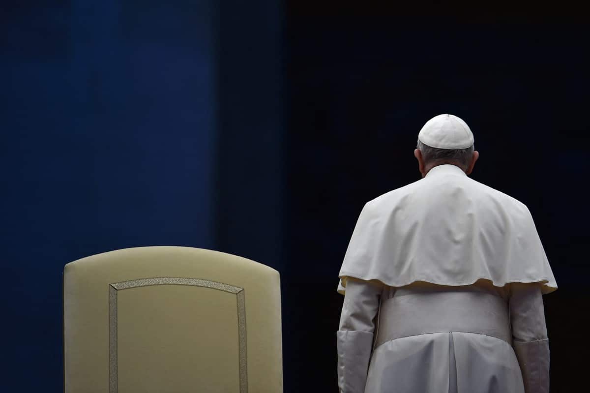 More solons mourn Pope’s death: A father who cared for his children